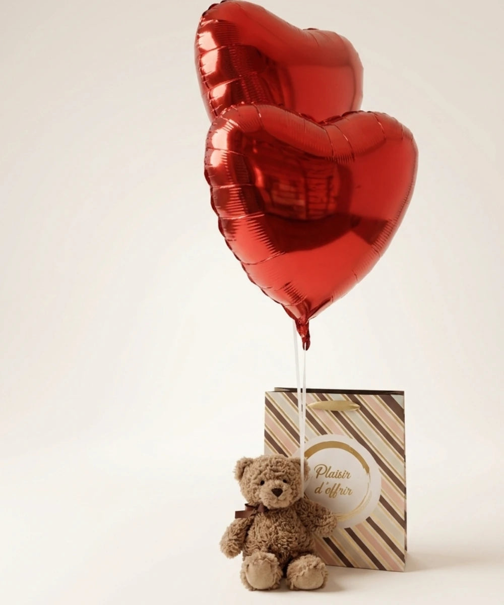 Coffret cadeau ourson avec ballons cœur hélium prêt à offrir