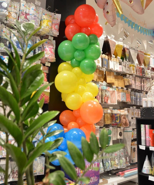 Guirlande de ballons organique multicolore – décoration de fête éco-responsable